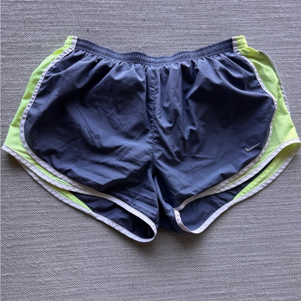 Nike XL Dri-Fit Tempo Running Shorts Gray Green White
*Brief-Lined Shorts - Picture 2 of 4